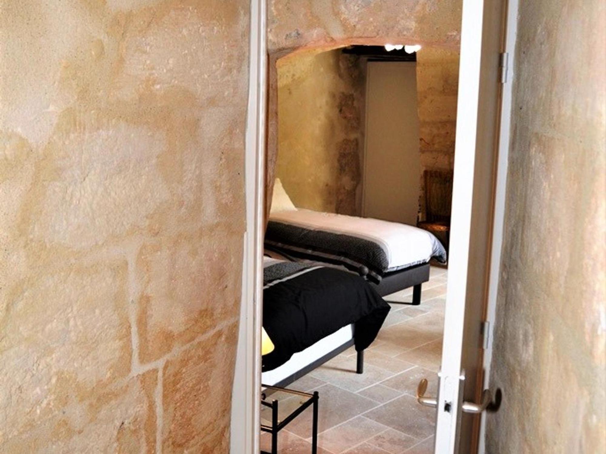 Maison Troglodyte Elegante Avec Spa, Salle De Jeux Et Jardin Clos A Vouvray - Fr-1-381-87 외부 사진