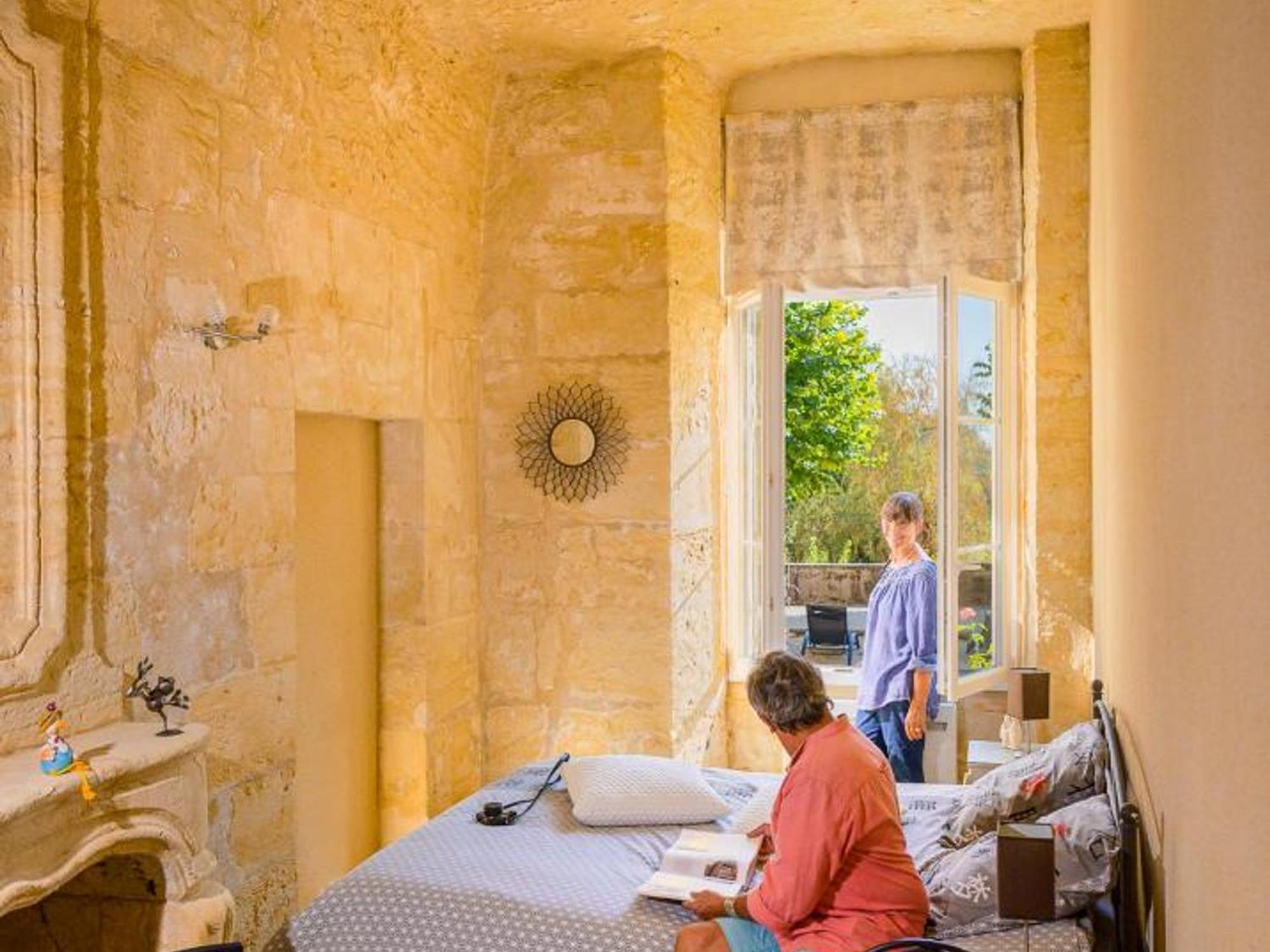 Maison Troglodyte Elegante Avec Spa, Salle De Jeux Et Jardin Clos A Vouvray - Fr-1-381-87 외부 사진